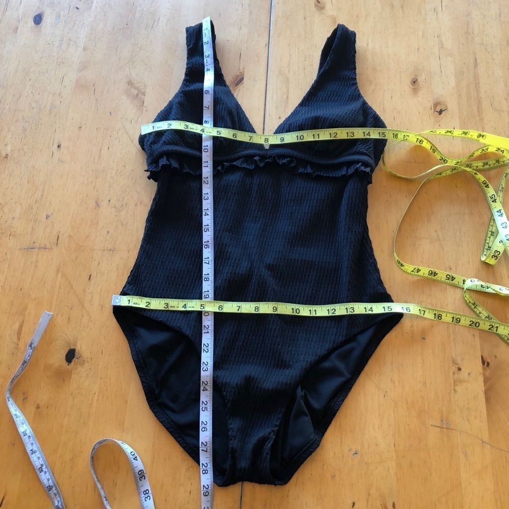 Chelsea28 Ruffle Trim One-Piece Swimsuit Size Lg - Picture 9 of 12
